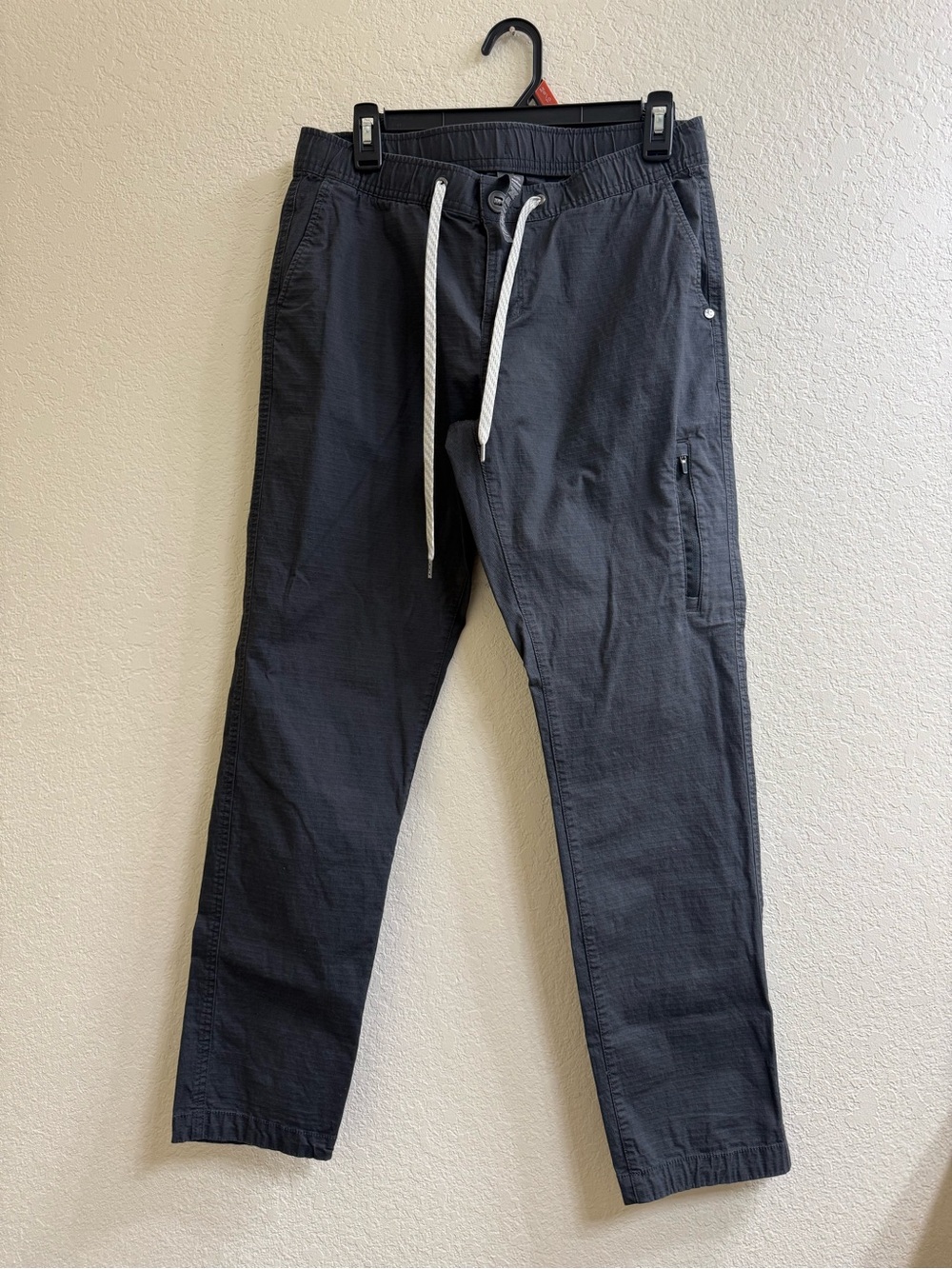 Vuori women’s charcoal Ripstop drawstring outdoor athletic pants size M